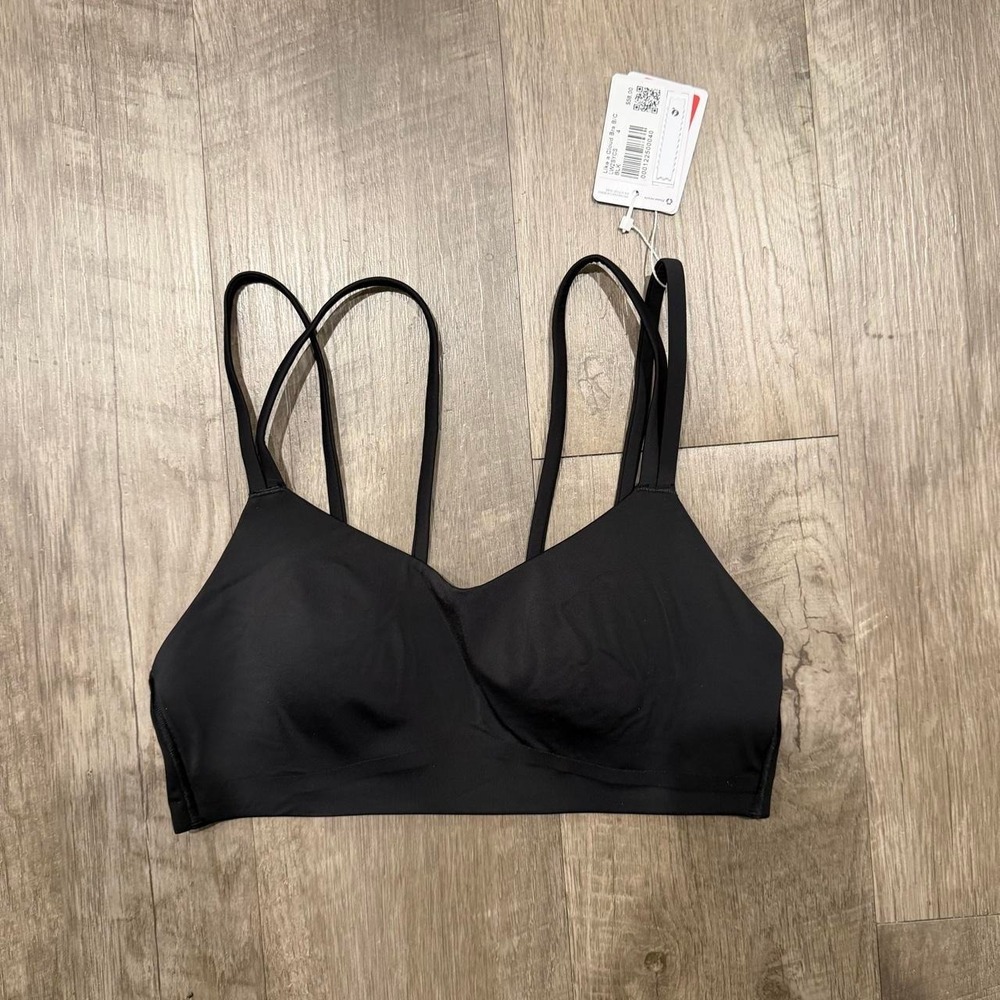 Lululemon Like a Cloud Bra B/C Black Strappy Yoga Sports Bra LW2BYCS Size 4 NWT